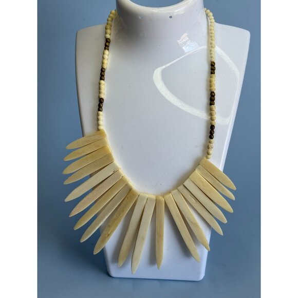 Natural Cow Bone Beaded Tribal-Inspired Necklace With Pointed Pendant Design & A - Picture 2 of 13